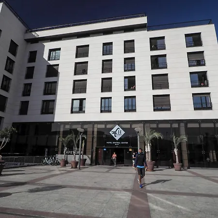 Hotel Zentral Center - Adults Only 4*